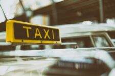 Photo de Taxi Oui Oui Photo de Taxi Oui Oui